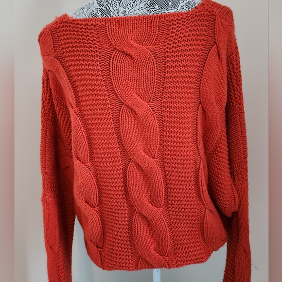 Lulu's Sweater - Picture 6 of 9